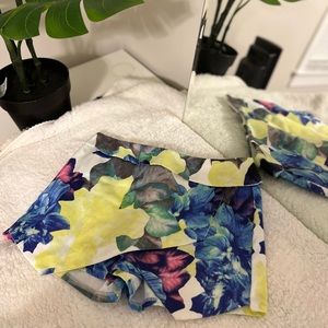 Asymmetrical floral summer skort S